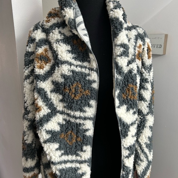 LuLaRoe Cream and Gray Teddy Jacket - Picture 1 of 9
